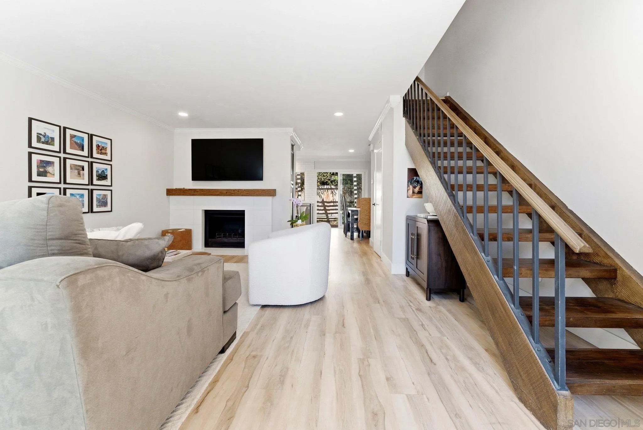 3593 Caminito Carmel Landing