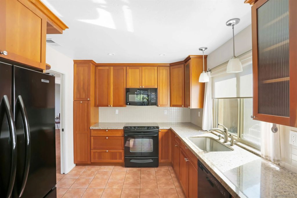 Photo of 17461 Plaza Otonal, San Diego, CA 92128 (MLS # 260010533)