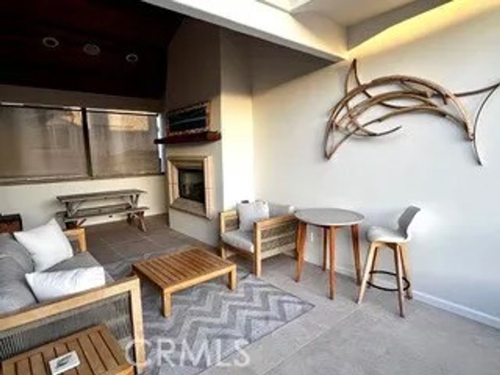 Photo of 601 Poinsettia Ave, Corona Del Mar, CA 92625 (MLS # NP26000898)