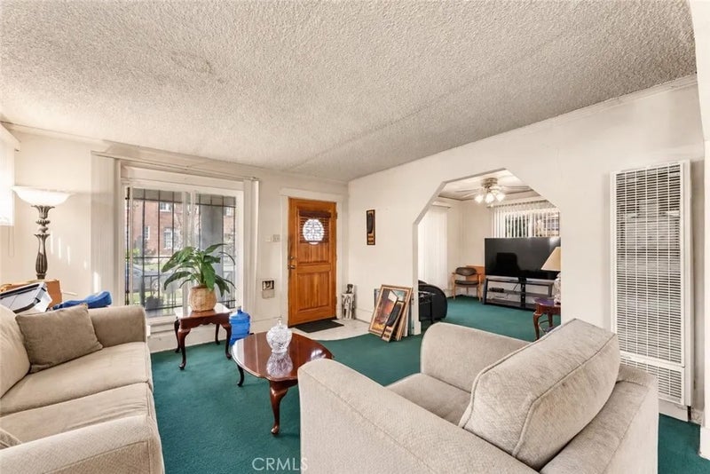 2928 Virginia