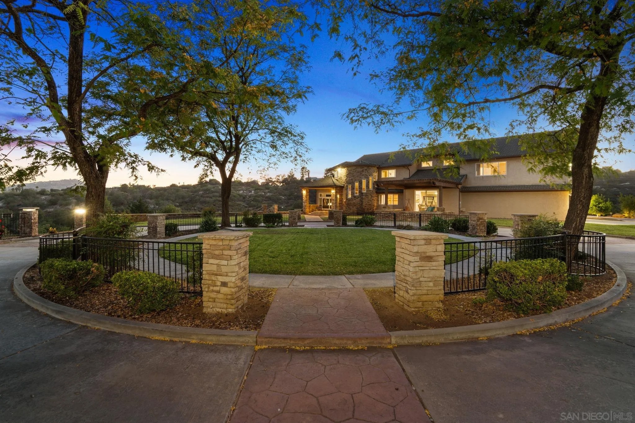16997 Sky Valley Dr