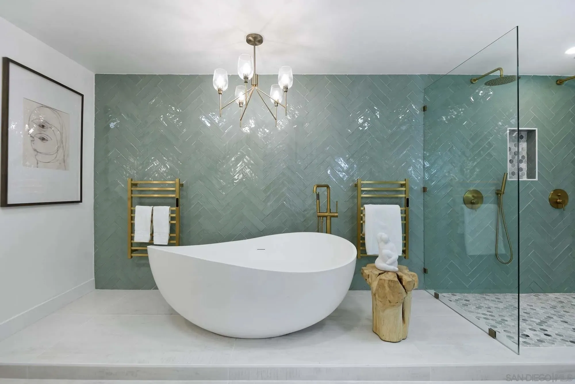 La Jolla, California 92037, United States, 3 Bedrooms Bedrooms, ,3 BathroomsBathrooms,Residential,Active,170458