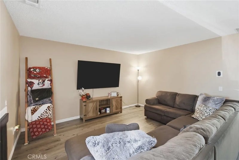 44603 La Paz Road
