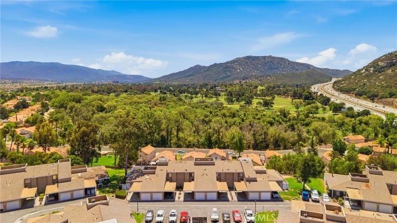 44603 La Paz Road
