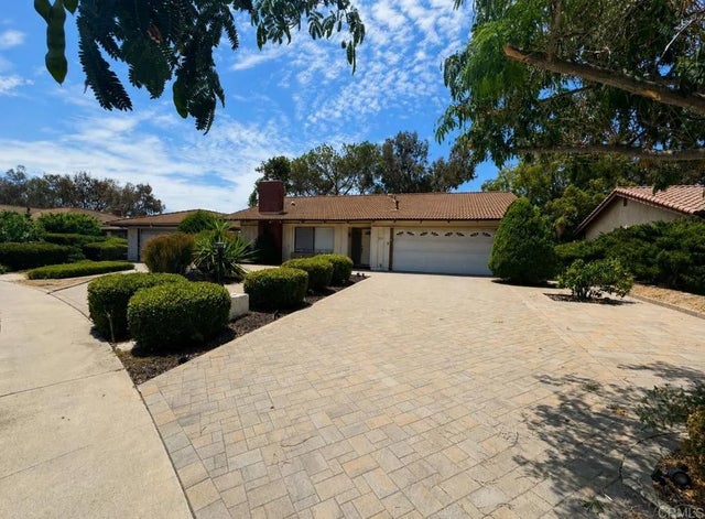 12564 Camino Emparrado, San Diego