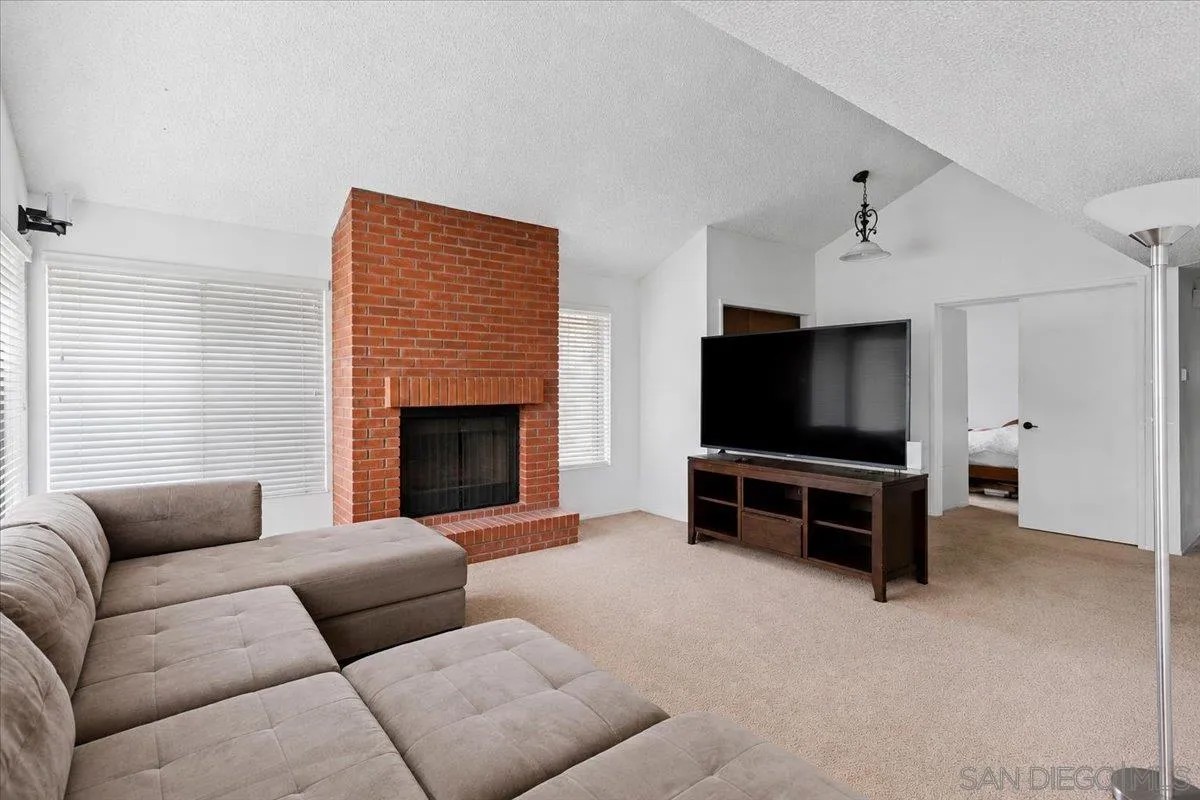 10424 Ridgewater Ln
