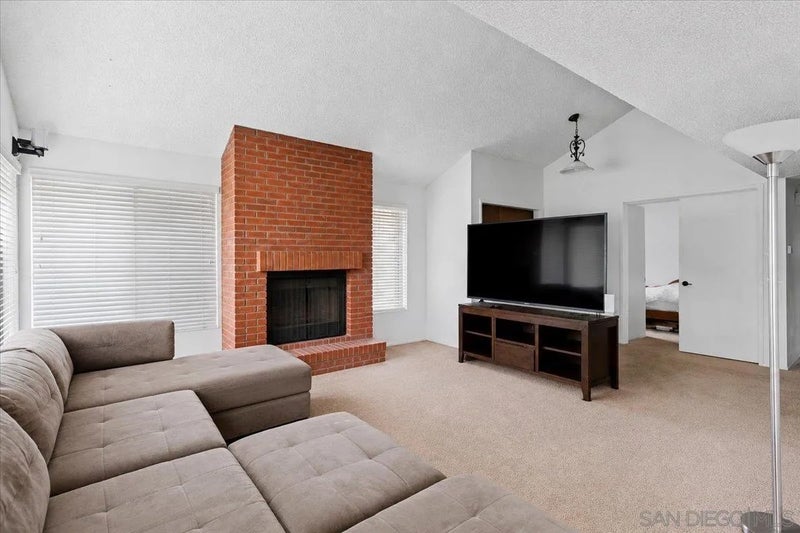 10424 Ridgewater Ln