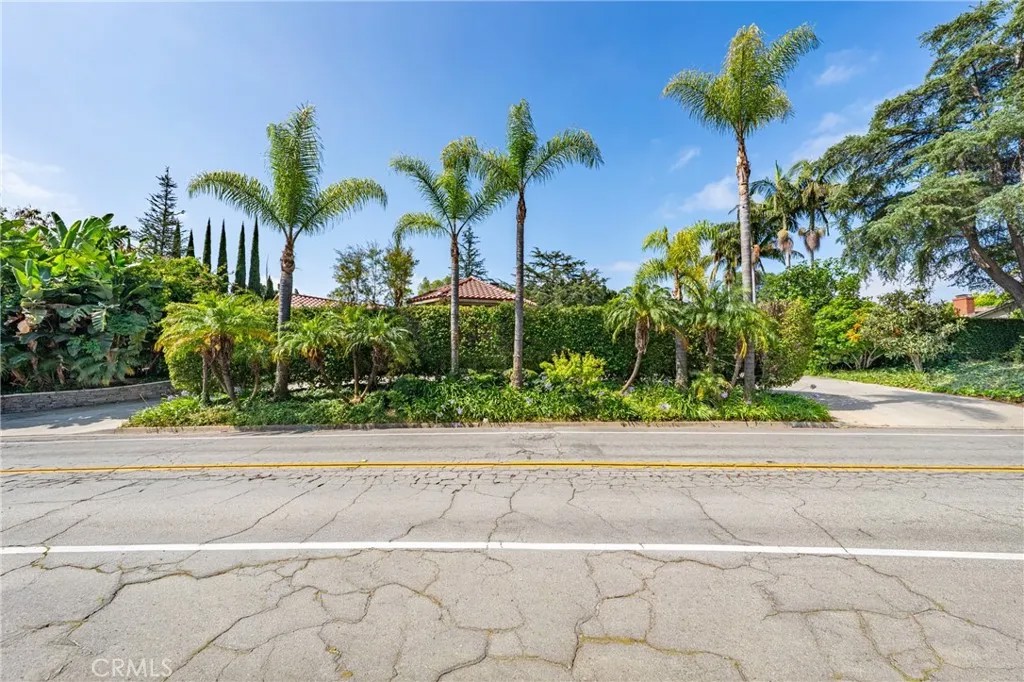 200 W Hermosa Drive