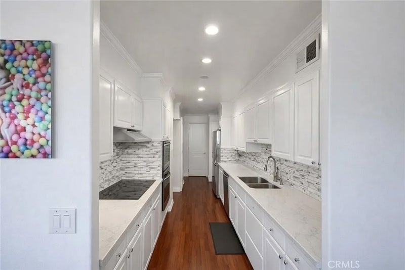 865 Comstock 16A