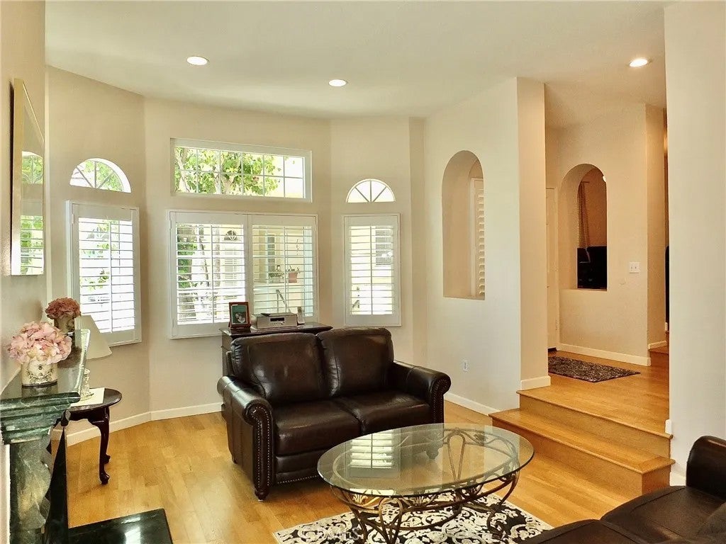 2300 Maple Avenue 162