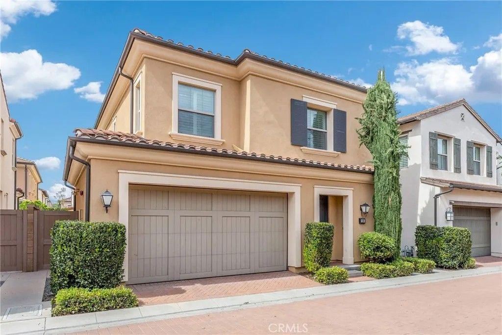 Photo of 126 Gulfstream, Irvine, CA 92620 (MLS # AR26063125)