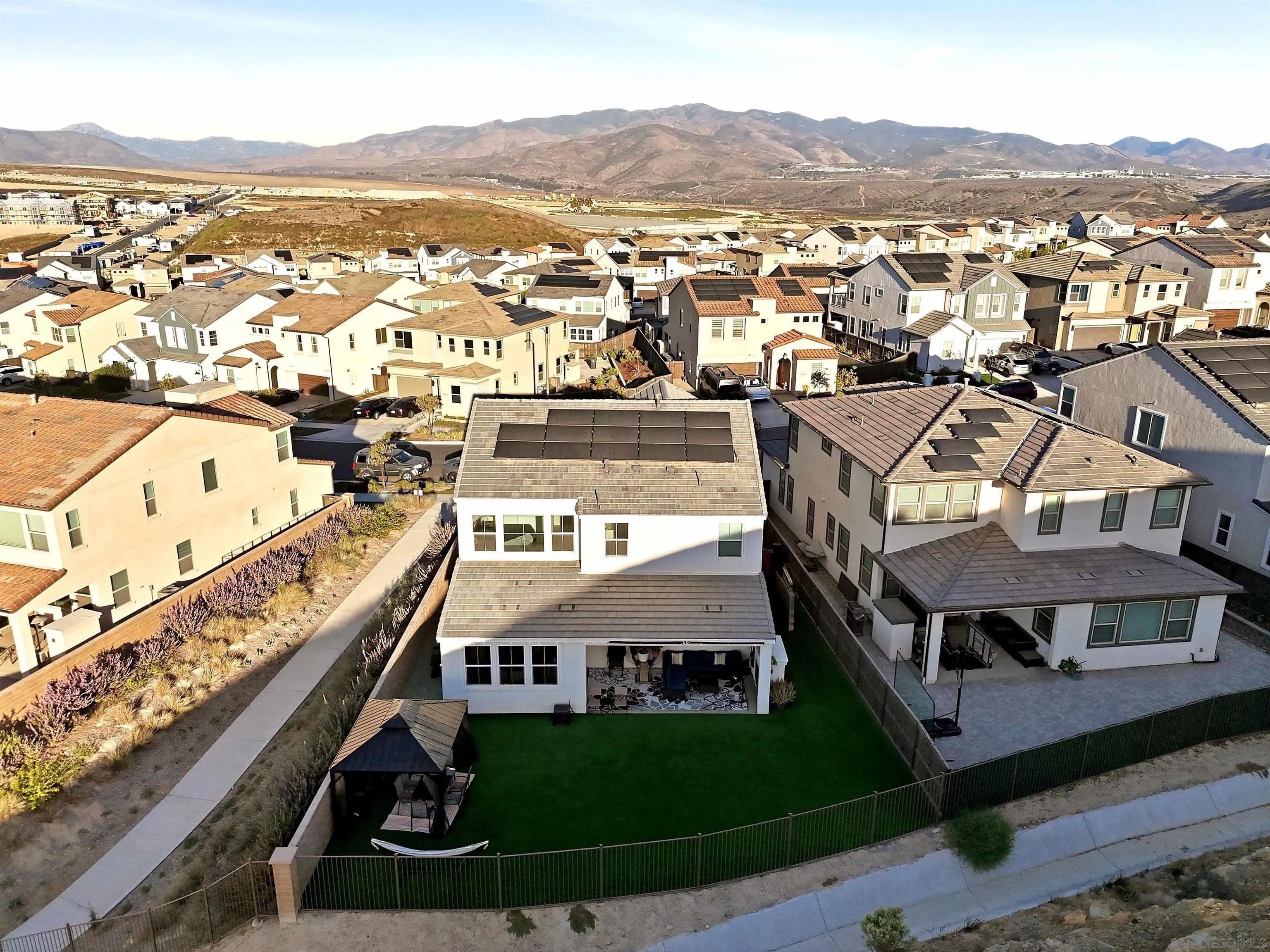 2070 Via Estancia