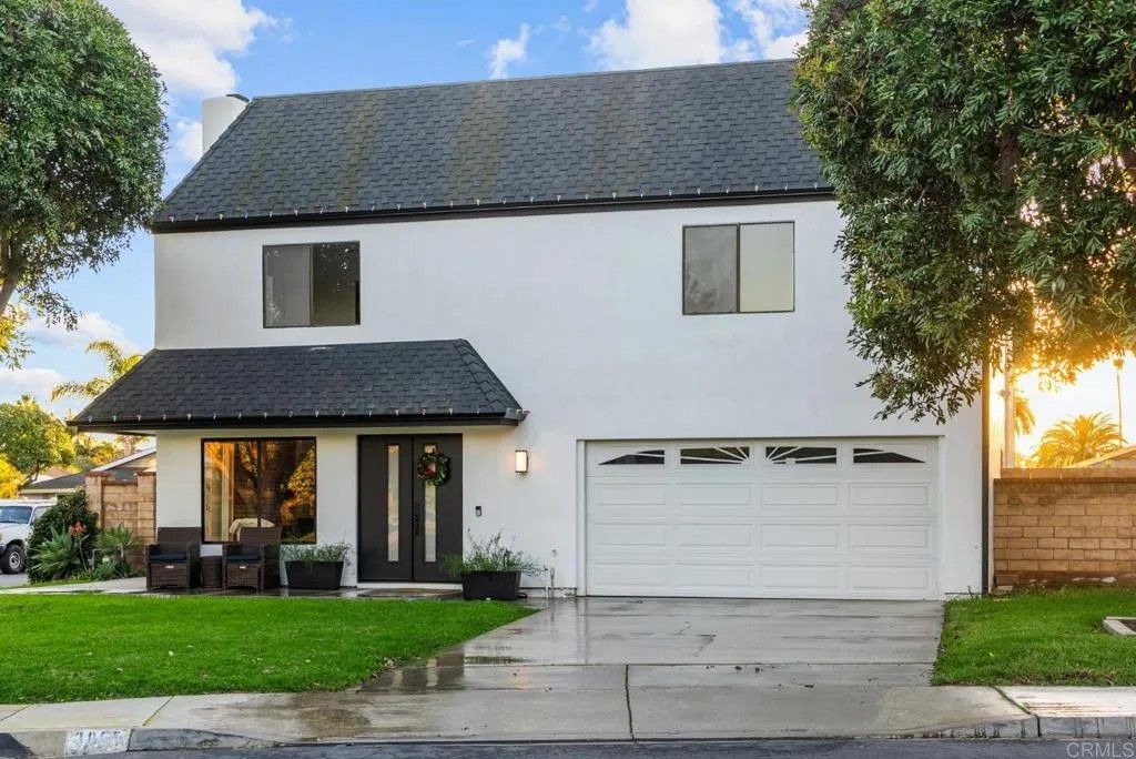 Photo of 3865 Hibiscus Circle, Carlsbad, CA 92008 (MLS # NDP2600331)