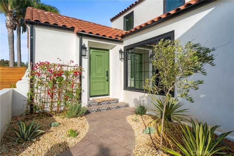 5334 Hillcrest Drive