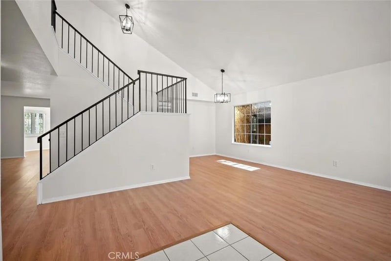 22759 Valley Vista