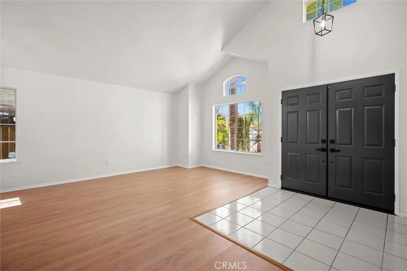 22759 Valley Vista
