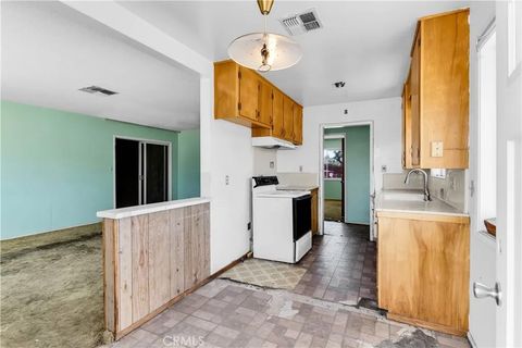 Tiny photo for 57136 Navajo Trail, Yucca Valley, CA 92284 (MLS # JT25274712)