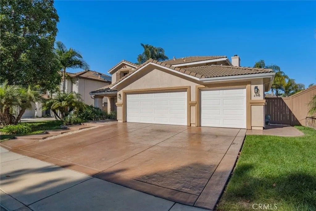 Photo of 4330 Forest Ranch Way, Oceanside, CA 92057 (MLS # HD26048463)