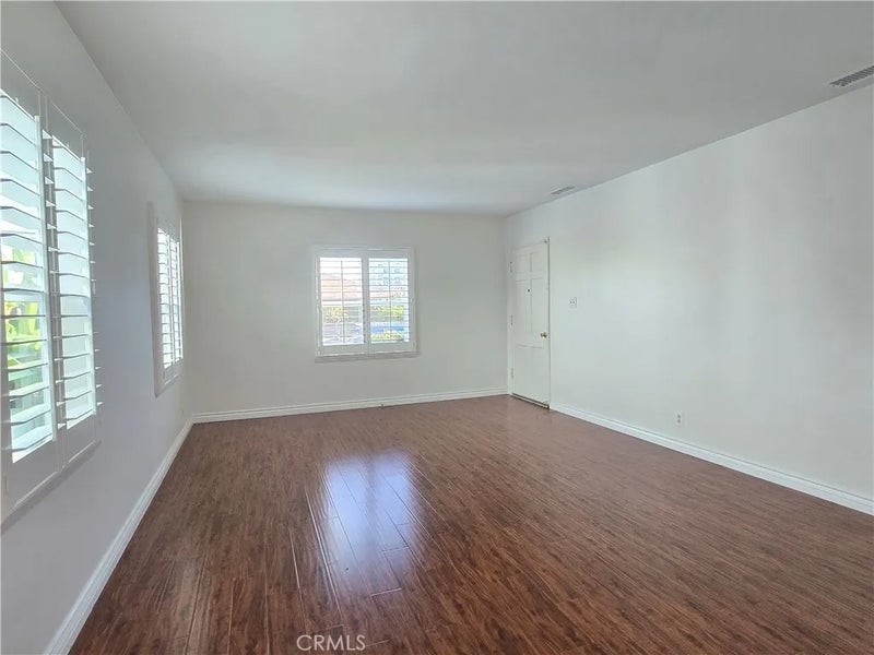 1611 W 154th Place