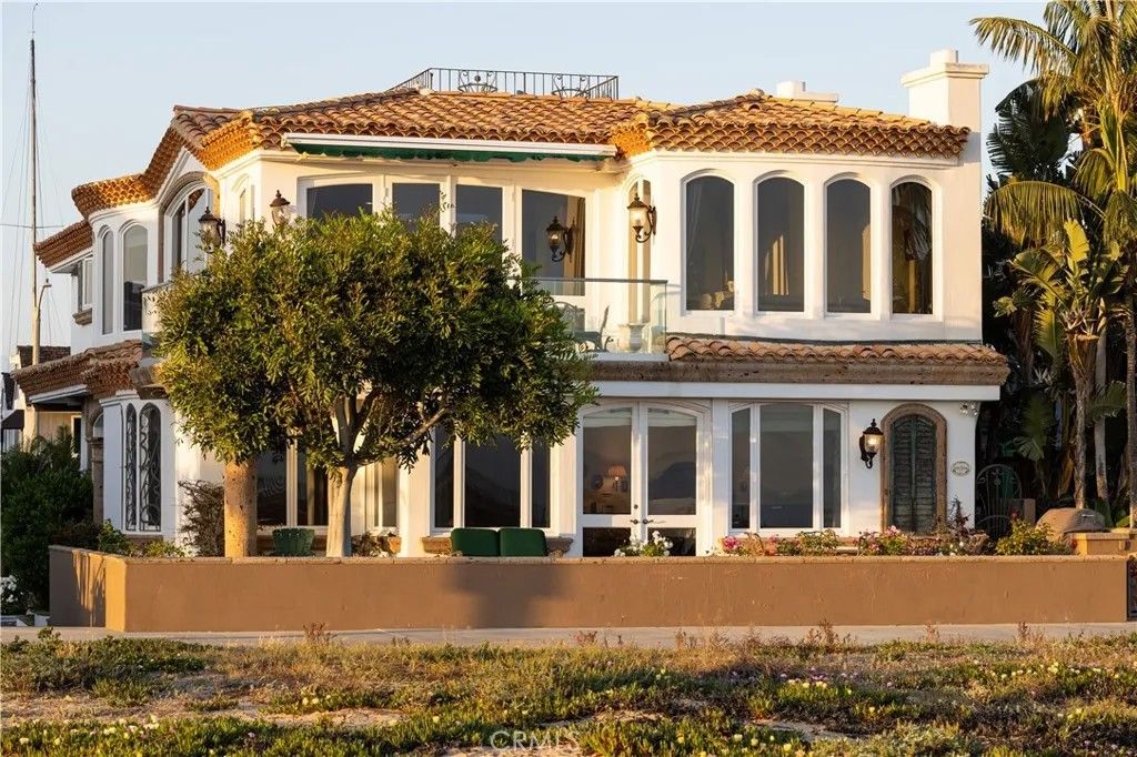 Photo of 1201 E Balboa Blvd, Newport Beach, CA 92661 (MLS # OC26073538)