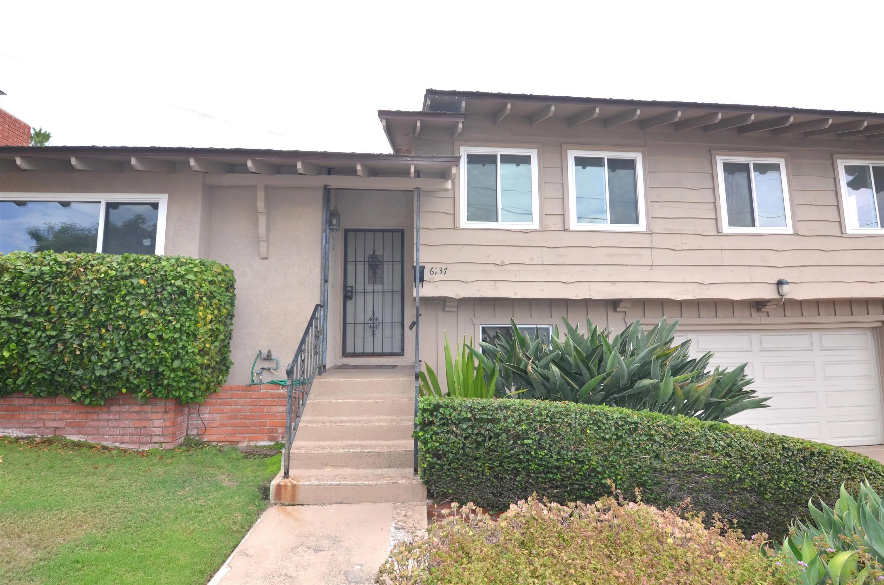6137 Arno Dr.