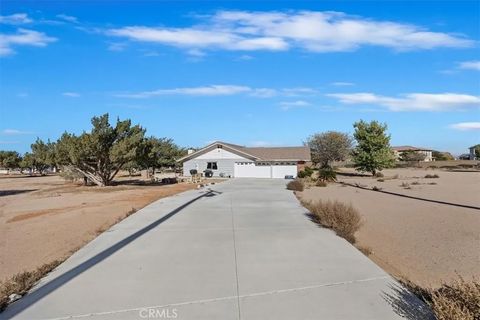 Tiny photo for 12876 Cedar Street, Hesperia, CA 92344 (MLS # CV25257825)