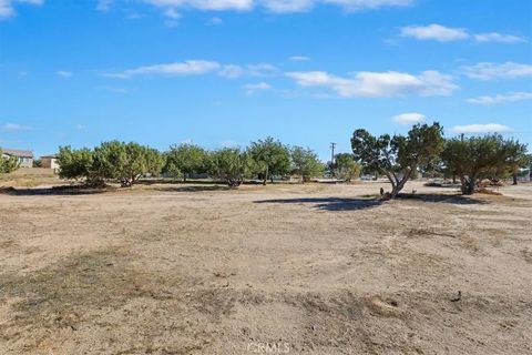 Tiny photo for 12876 Cedar Street, Hesperia, CA 92344 (MLS # CV25257825)