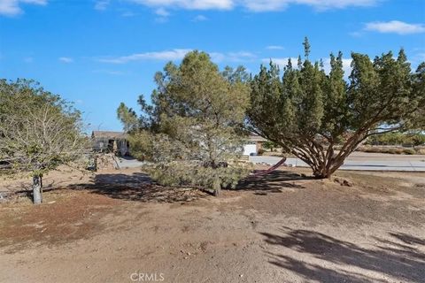 Tiny photo for 12876 Cedar Street, Hesperia, CA 92344 (MLS # CV25257825)