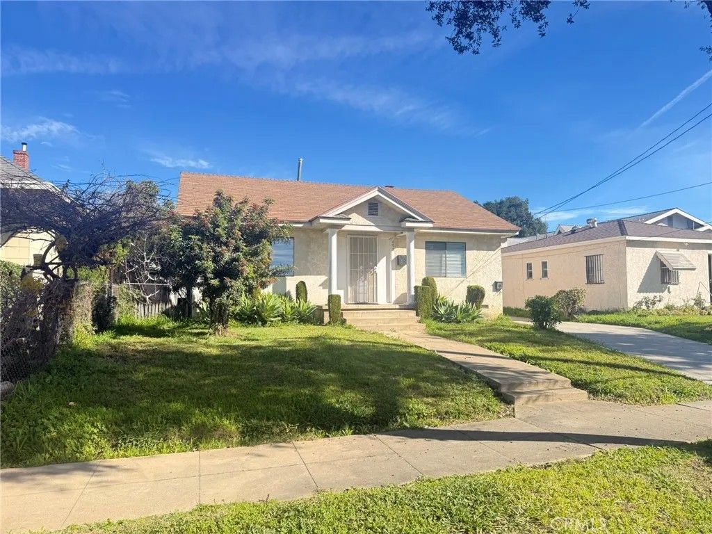 Photo of 408 S 3rd St, Alhambra, CA 91801 (MLS # TR26012858)