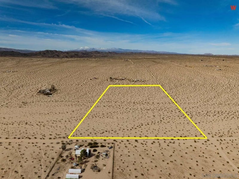 0 Desert View RD 4