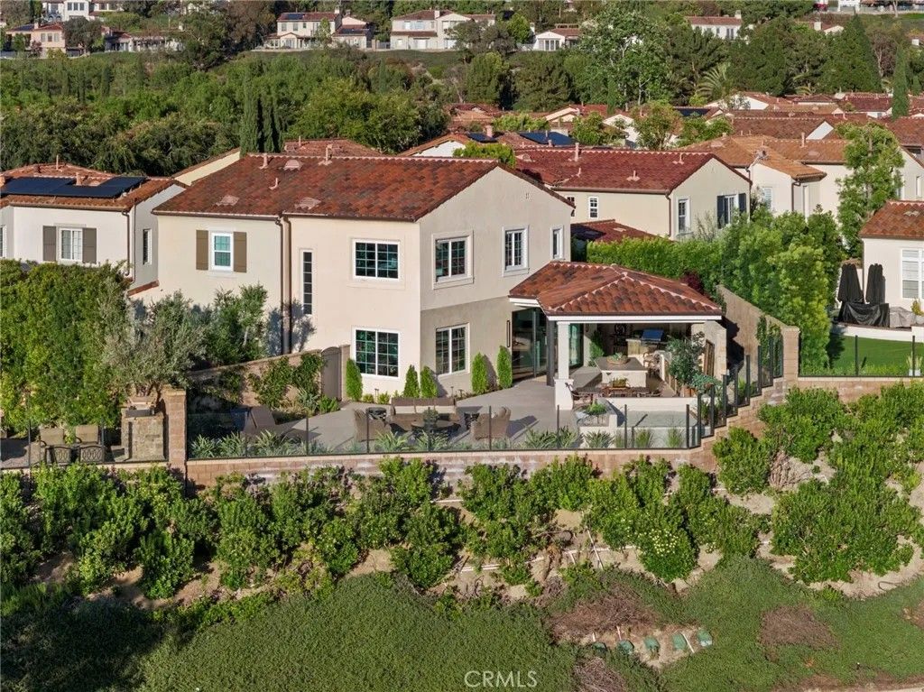 Photo of 42 Gardenpath, Irvine, CA 92603 (MLS # NP26087918)