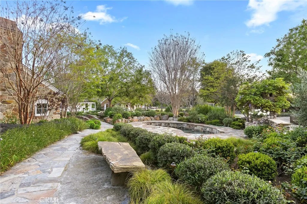 31922 Paseo Monte Vista