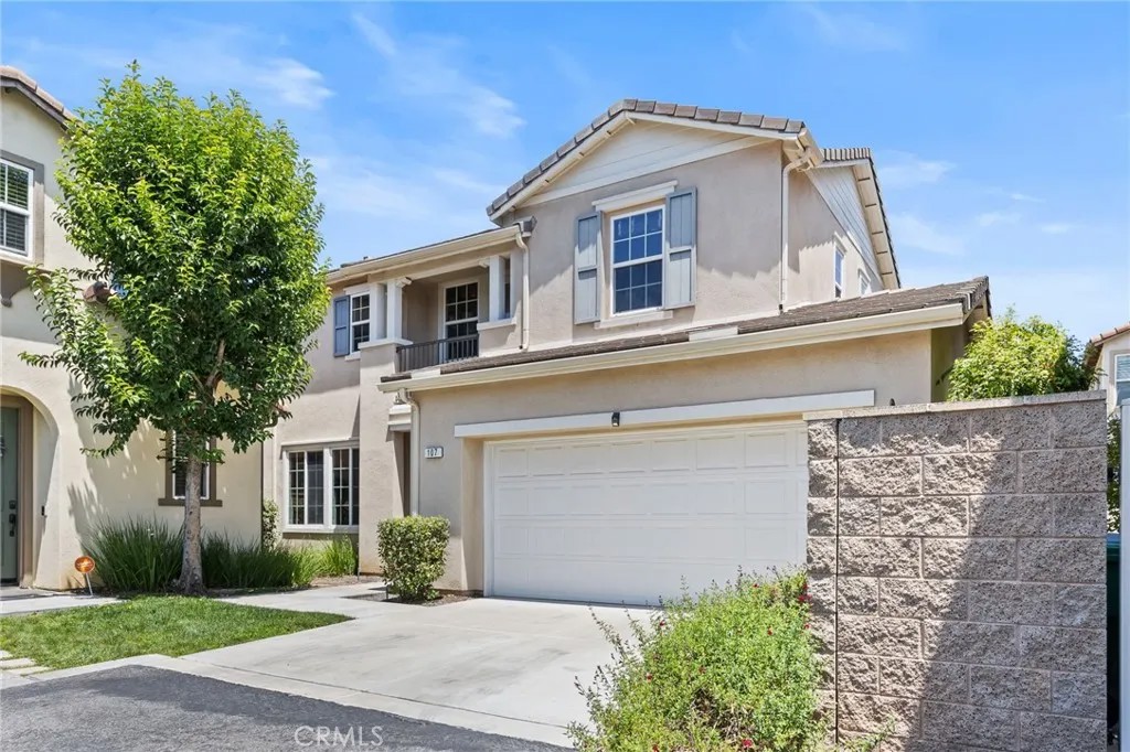 107 E Triana Court East