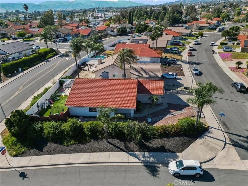 39769 Firethorn Court