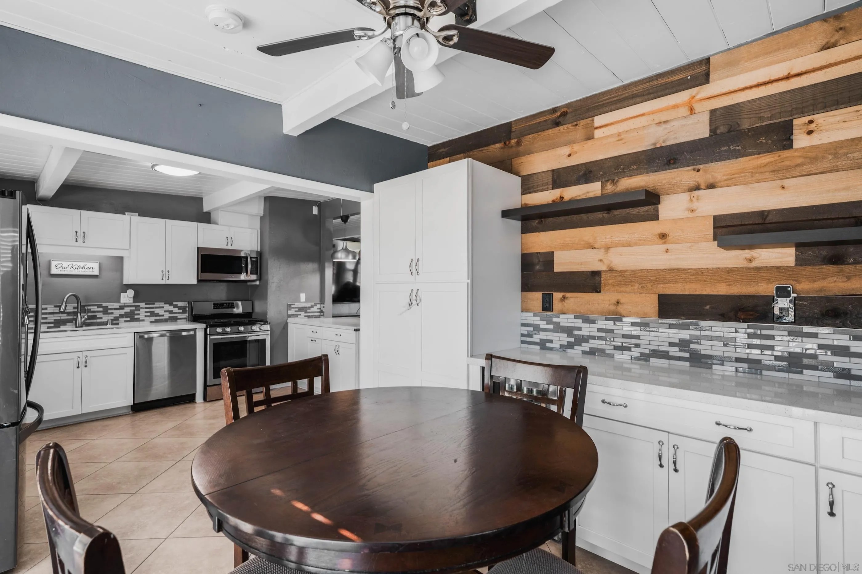 346 Patricia Ln