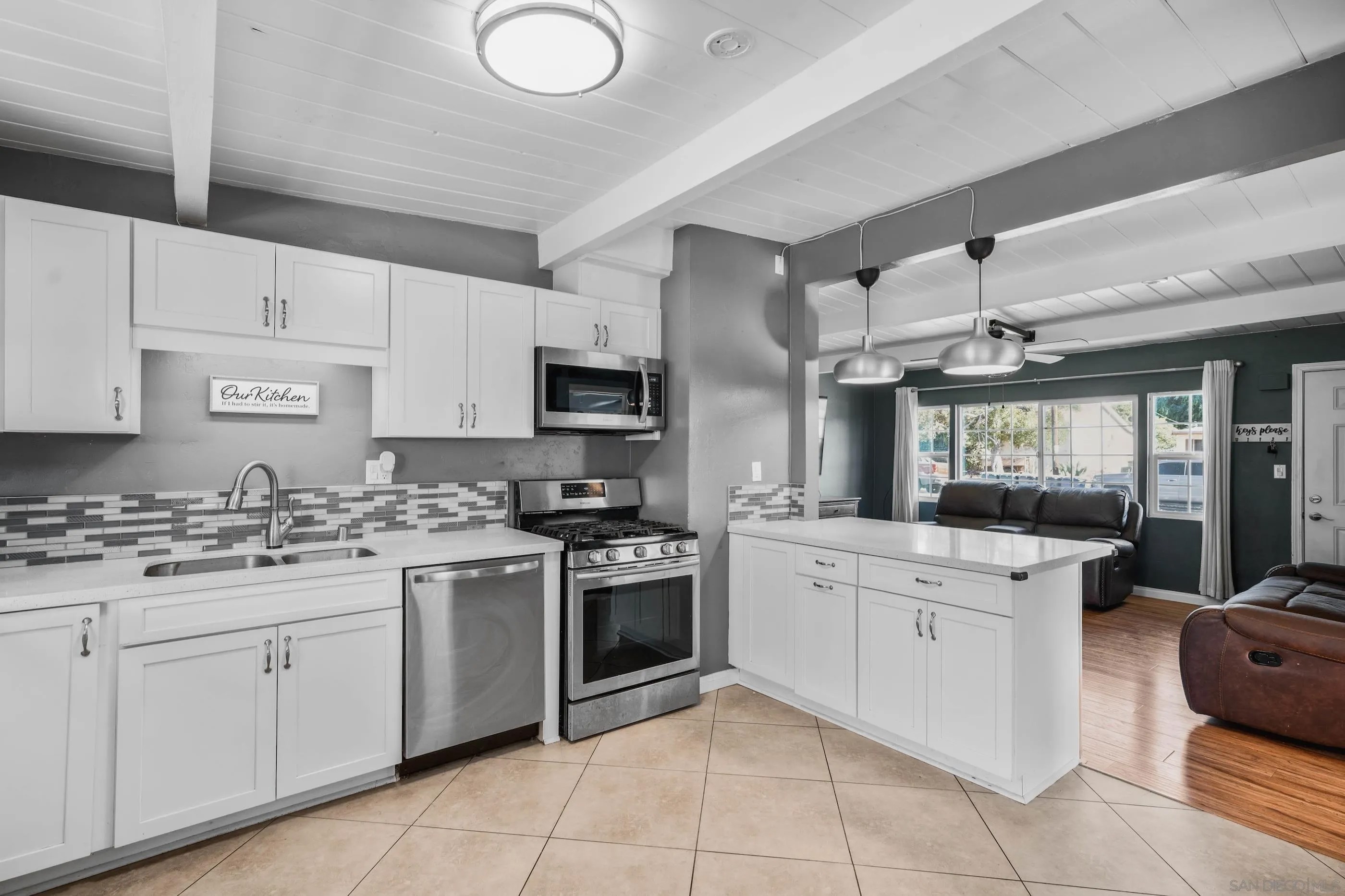 346 Patricia Ln