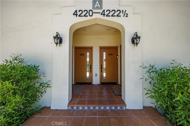 4220 W Adams