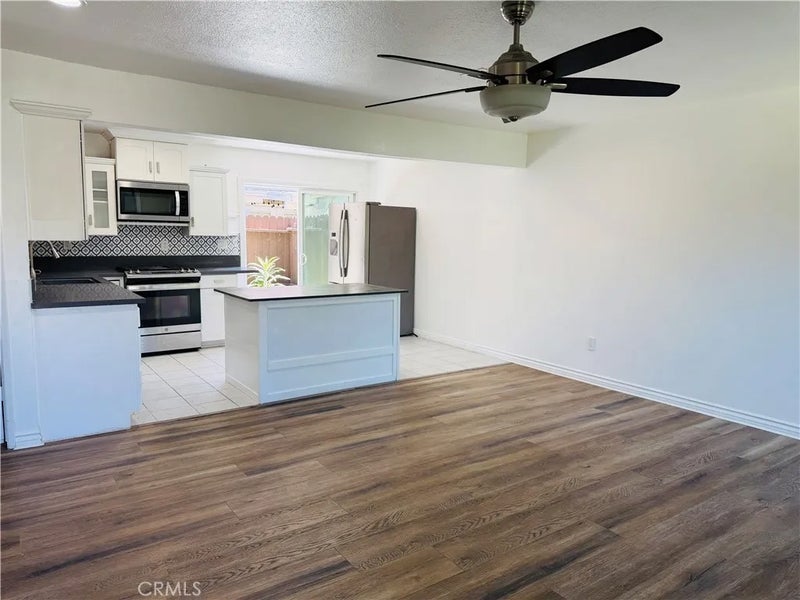 630 S Knott 54