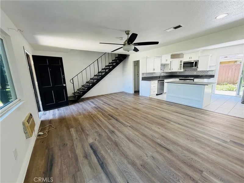 630 S Knott 54