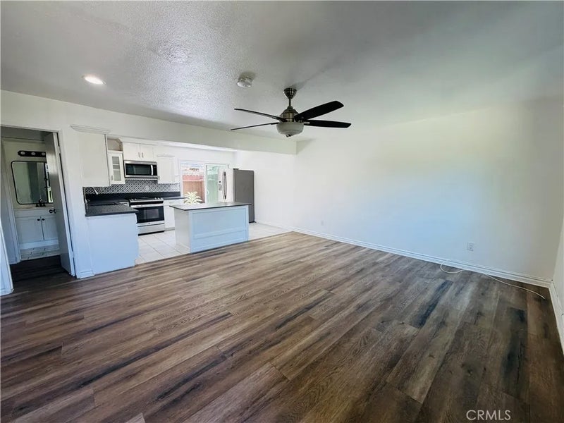 630 S Knott 54