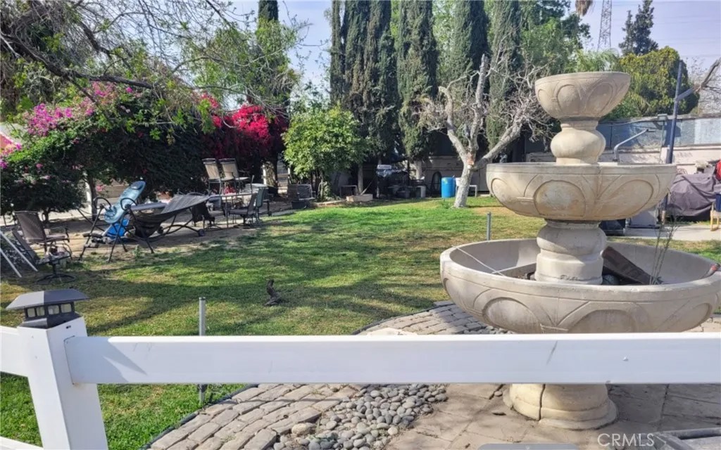 5258 El Rivino Road