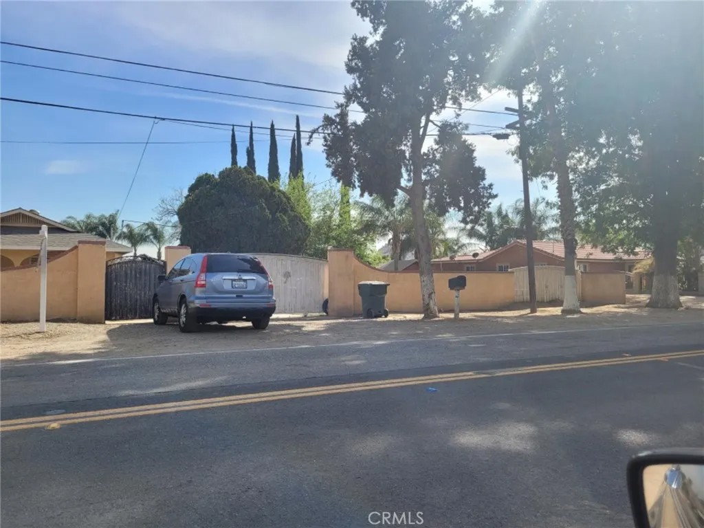 5258 El Rivino Road