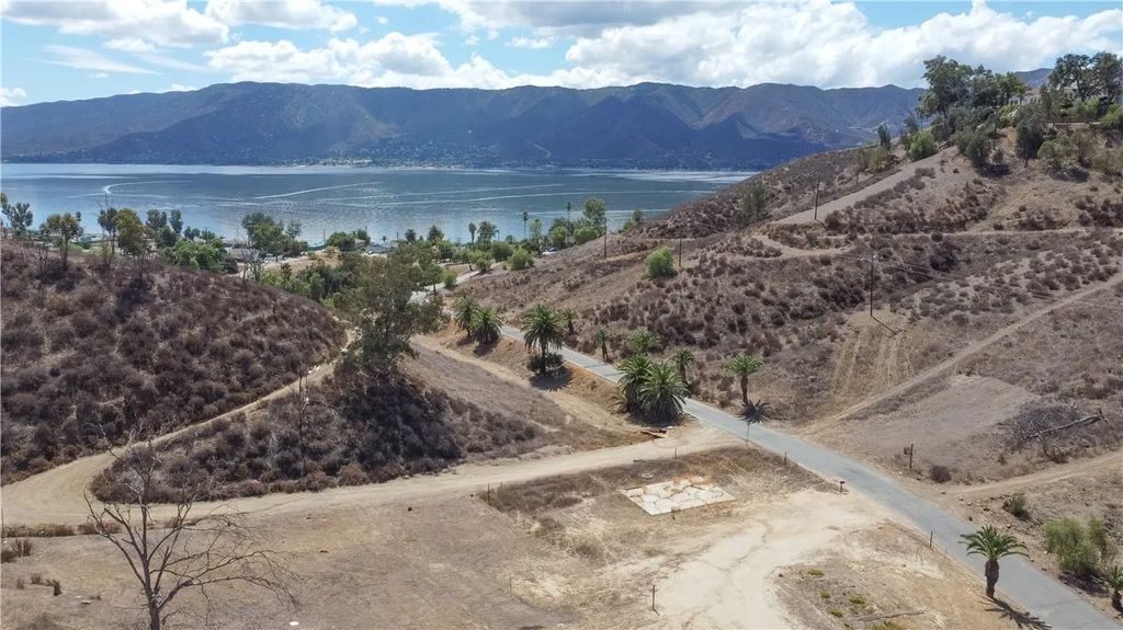 Photo of 1 Palm Dr, Lake Elsinore, CA 92530 (MLS # SR26010153)