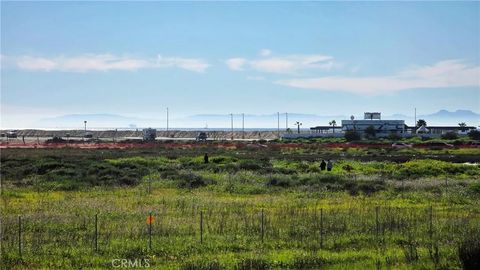 Photo of 4001 Warner Ave, Huntington Beach, CA 92649 (MLS # NP26015357)