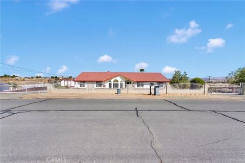 Tiny photo for 18476 Talisman St, Hesperia, CA 92345 (MLS # HD25242631)