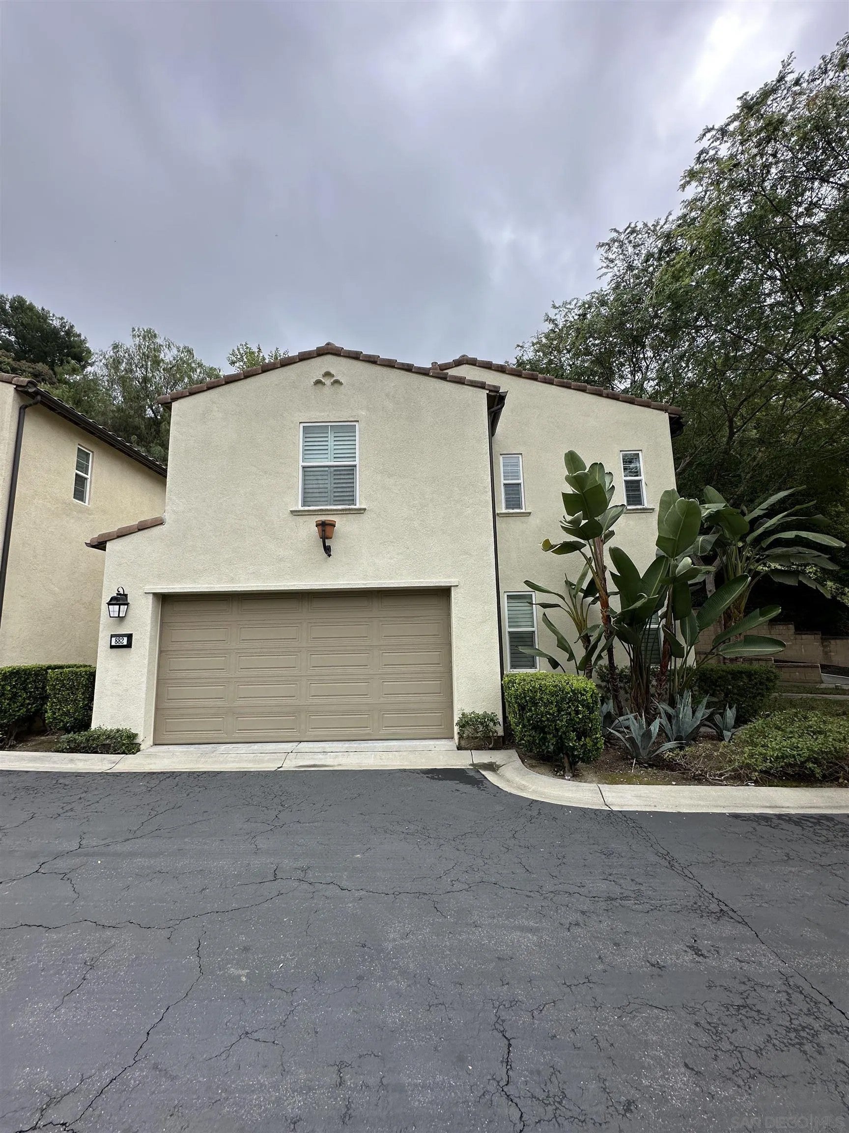 882 Sunset Place