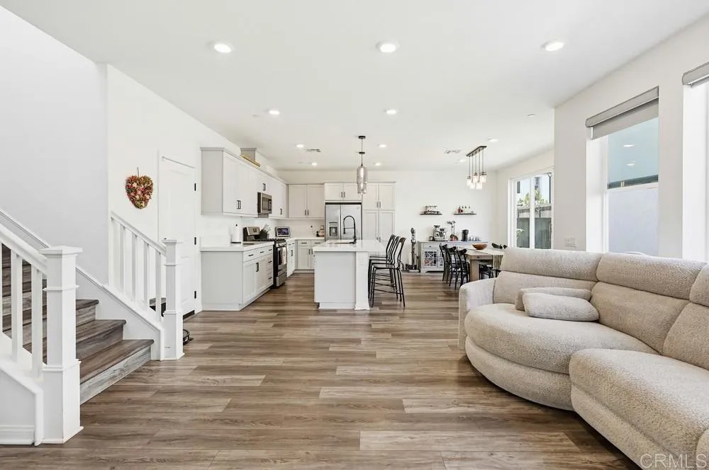 1664 Whitmore Loop