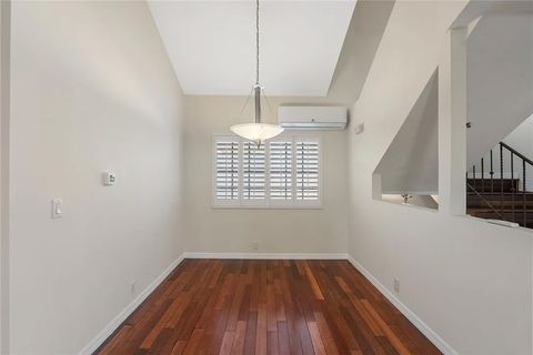 Tiny photo for 221 Violet Ave, Monrovia, CA 91016 (MLS # PW25273344)