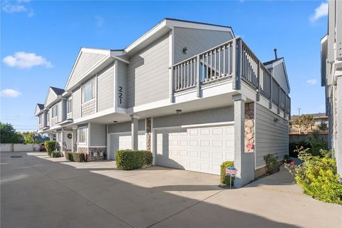 Tiny photo for 221 Violet Ave, Monrovia, CA 91016 (MLS # PW25273344)