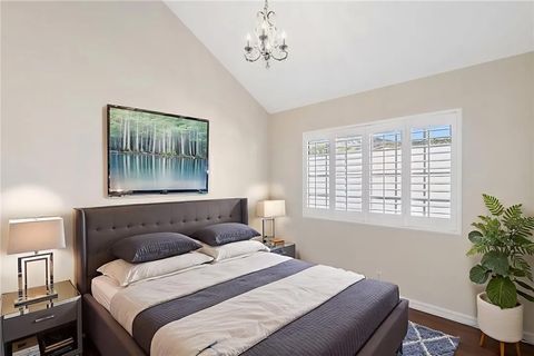 Tiny photo for 221 Violet Ave, Monrovia, CA 91016 (MLS # PW25273344)